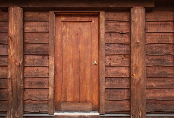 Log Cabin Siding Installation